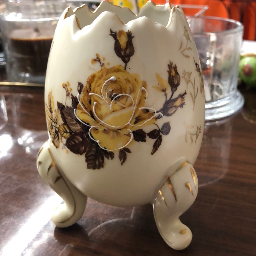 Vintage Napcoware Footed Cracked Egg Vase Planter Yellow Roses Brown Leaves 5" H